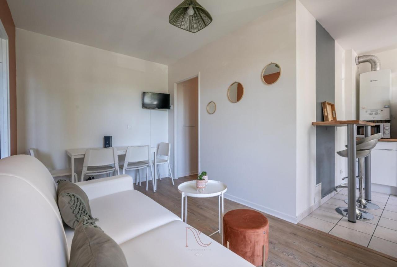 Apartment Castle 1 Bedroomed Bussy-Saint-Georges Exteriör bild